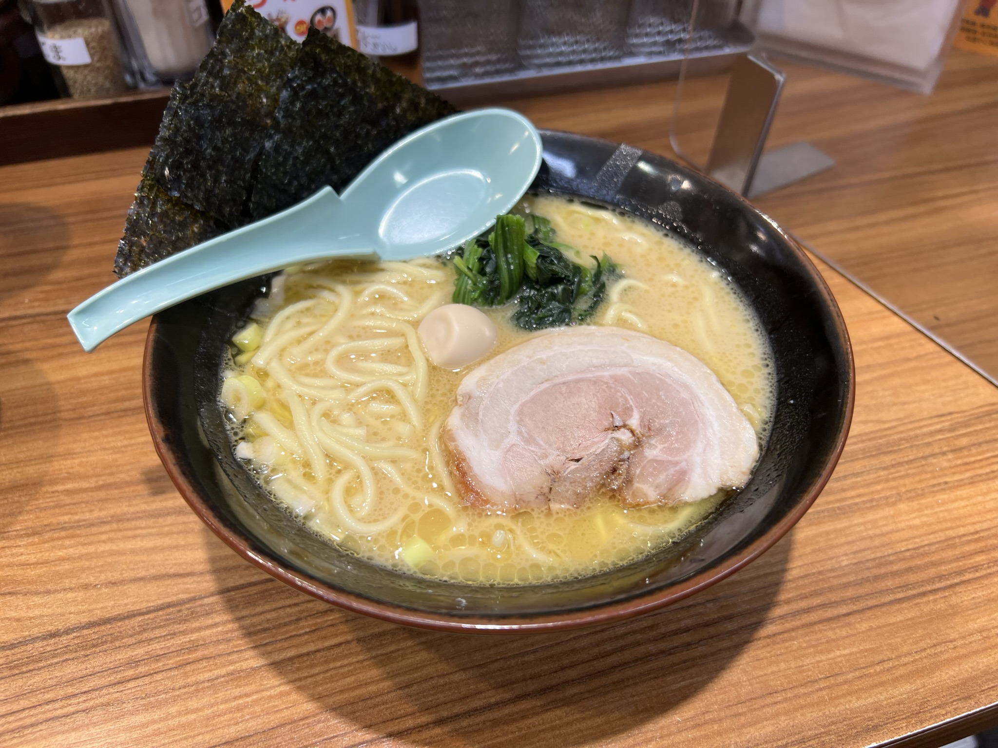 ラーメン店のキッチン・ホールスタッフ 0